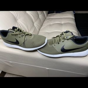 Men’s Nike golf shoes